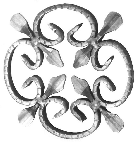 Rosone in ferro battuto 30/7 in piatto 10×5 lunghezza diagonale 16 cm